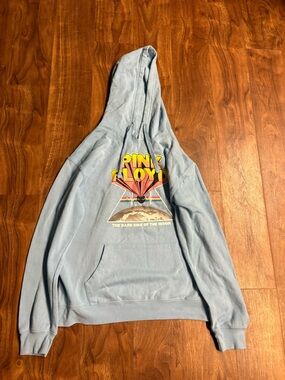 Pink Floyd ‘Dark Side of the Moon’ Graphic Hoodie – Baby Blue, size Large